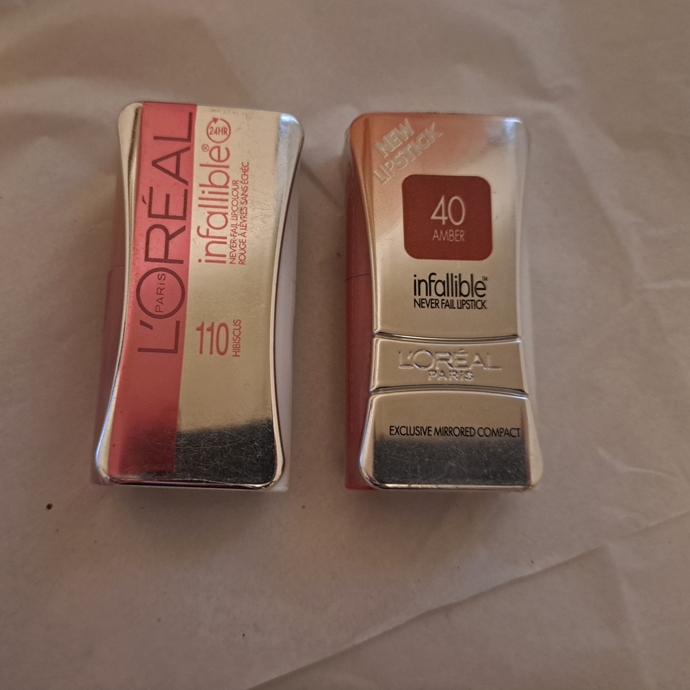 L'Oréal Infallible Lipstick Duo - Amber and Red